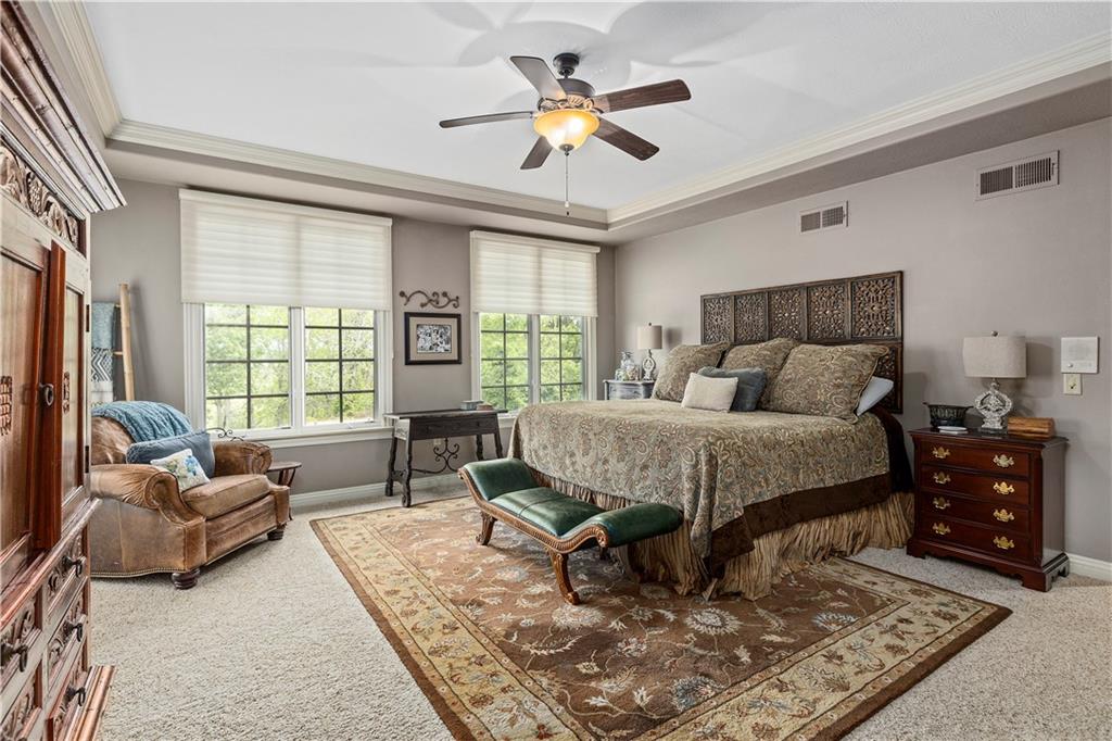 227 Lakeview Drive Coraopolis, PA 15108 - Photo 13 of 25