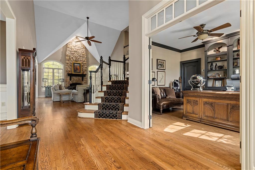 227 Lakeview Drive Coraopolis, PA 15108 - Photo 6 of 25