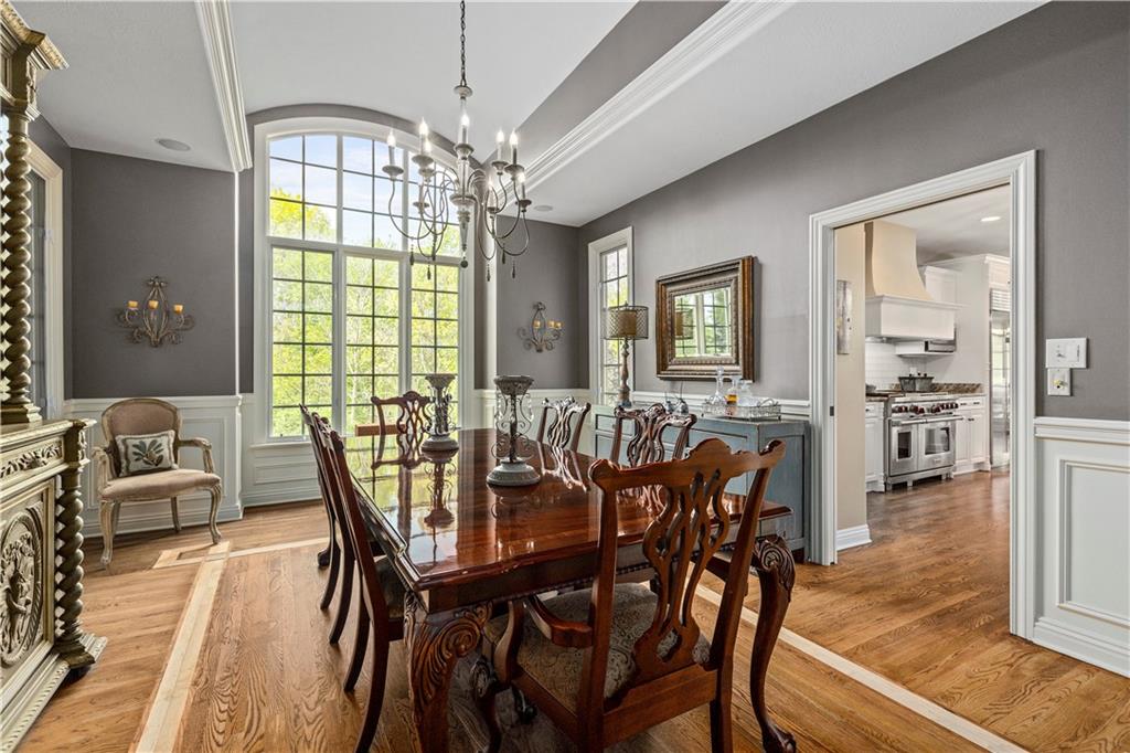 227 Lakeview Drive Coraopolis, PA 15108 - Photo 7 of 25