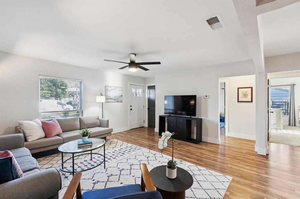 1237 Fuller Drive Dallas, TX 75218 - Photo 2 of 24 Open concept