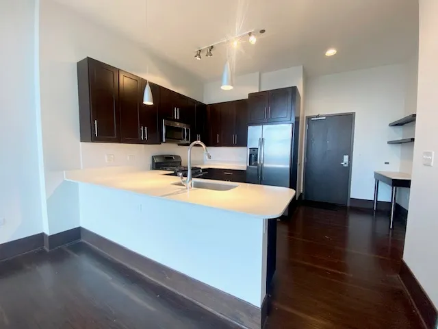 $2,895 | 1457 North Halsted Street, Unit 1910, Chicago, IL 60642