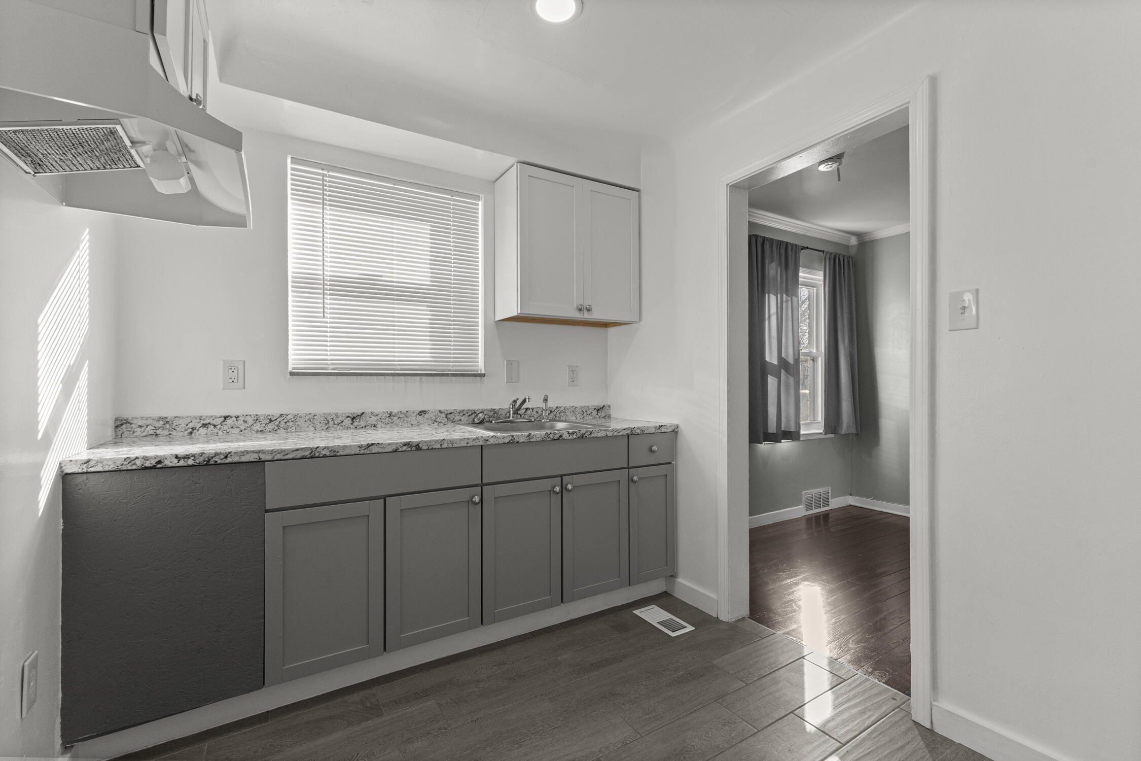 10830-26 Nottingham Road Detroit, MI 48224 - Photo 15 of 57 15