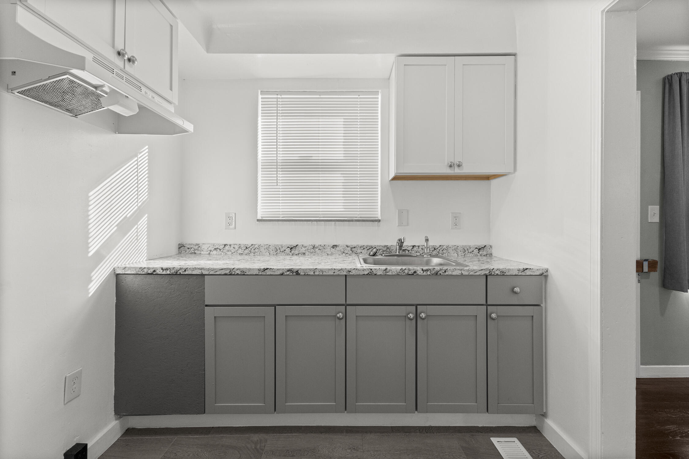 10830-26 Nottingham Road Detroit, MI 48224 - Photo 16 of 57 16