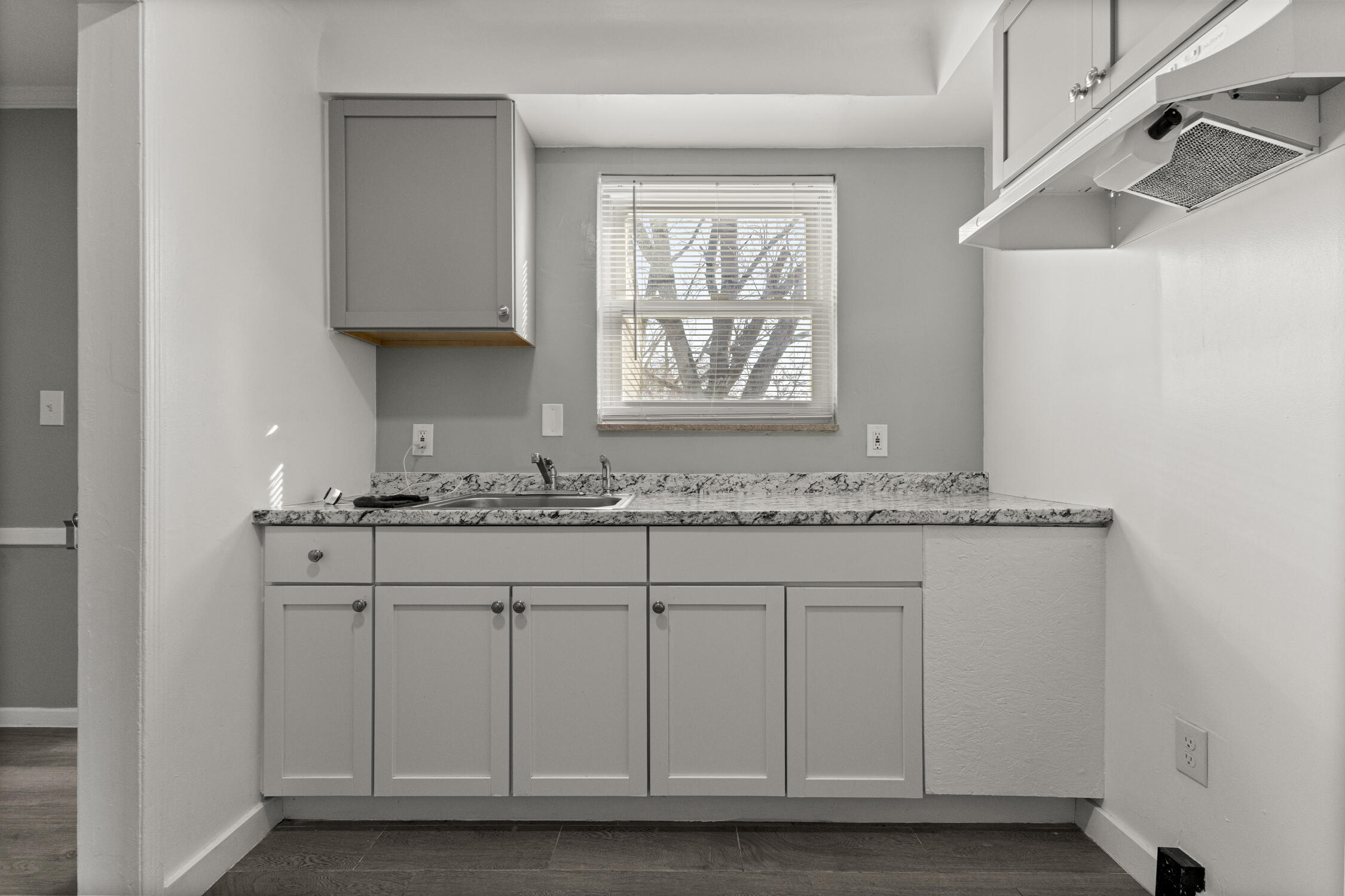 10830-26 Nottingham Road Detroit, MI 48224 - Photo 36 of 57 36