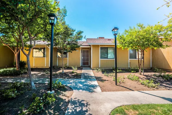 $230,000 | 4885 North Backer Avenue, Unit 128, Fresno, CA 93726