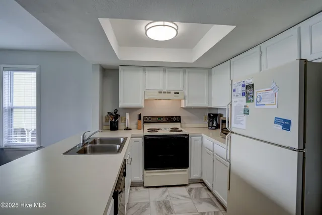 $1,600 | 918 North New River Drive, Unit 211, Surf City, NC 28445