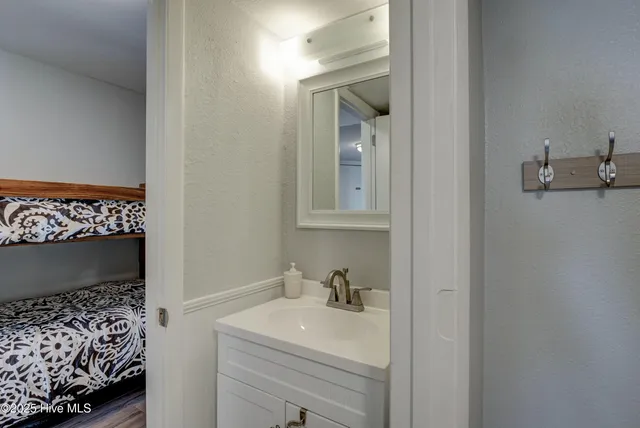 $1,600 | 918 North New River Drive, Unit 211, Surf City, NC 28445