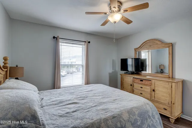 $1,600 | 918 North New River Drive, Unit 211, Surf City, NC 28445