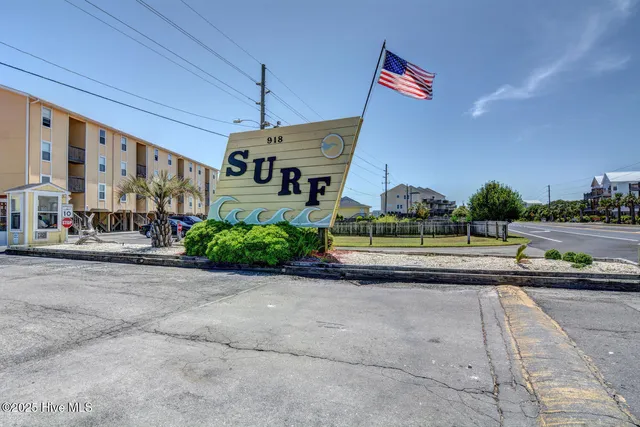$1,600 | 918 North New River Drive, Unit 211, Surf City, NC 28445