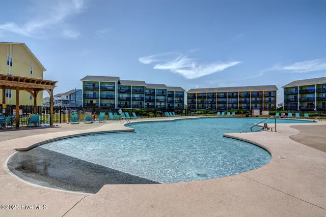 $1,600 | 918 North New River Drive, Unit 211, Surf City, NC 28445