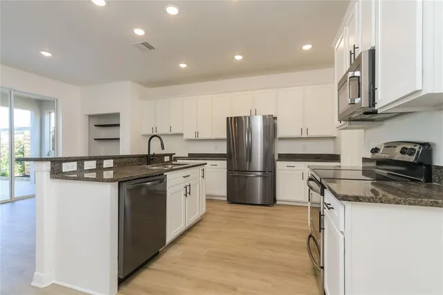 $489,900 | 526 Fairhaven Drive, Davenport, FL 33837