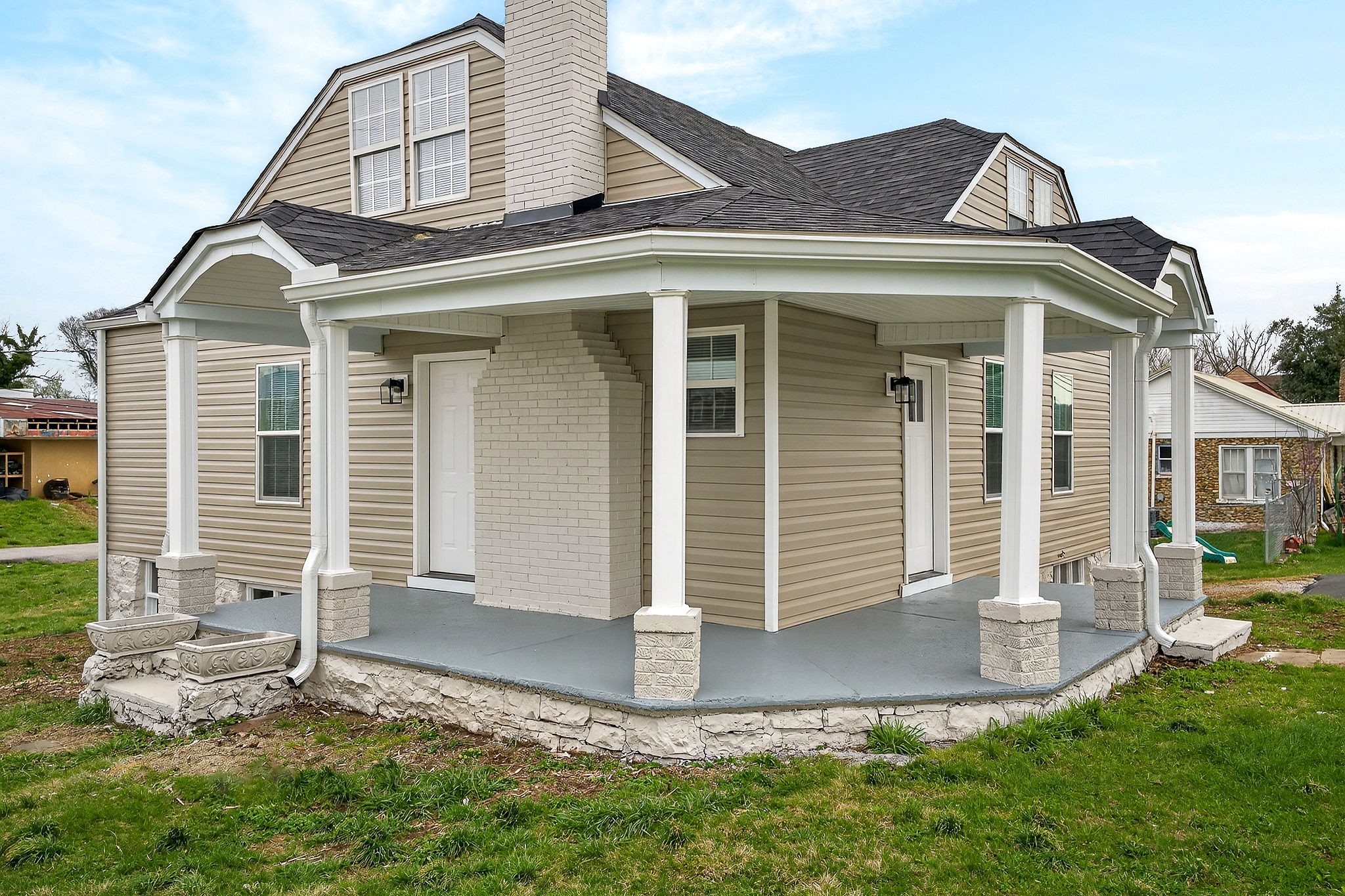 338 Clark Street Sparta, TN 38583 - Photo 2 of 33