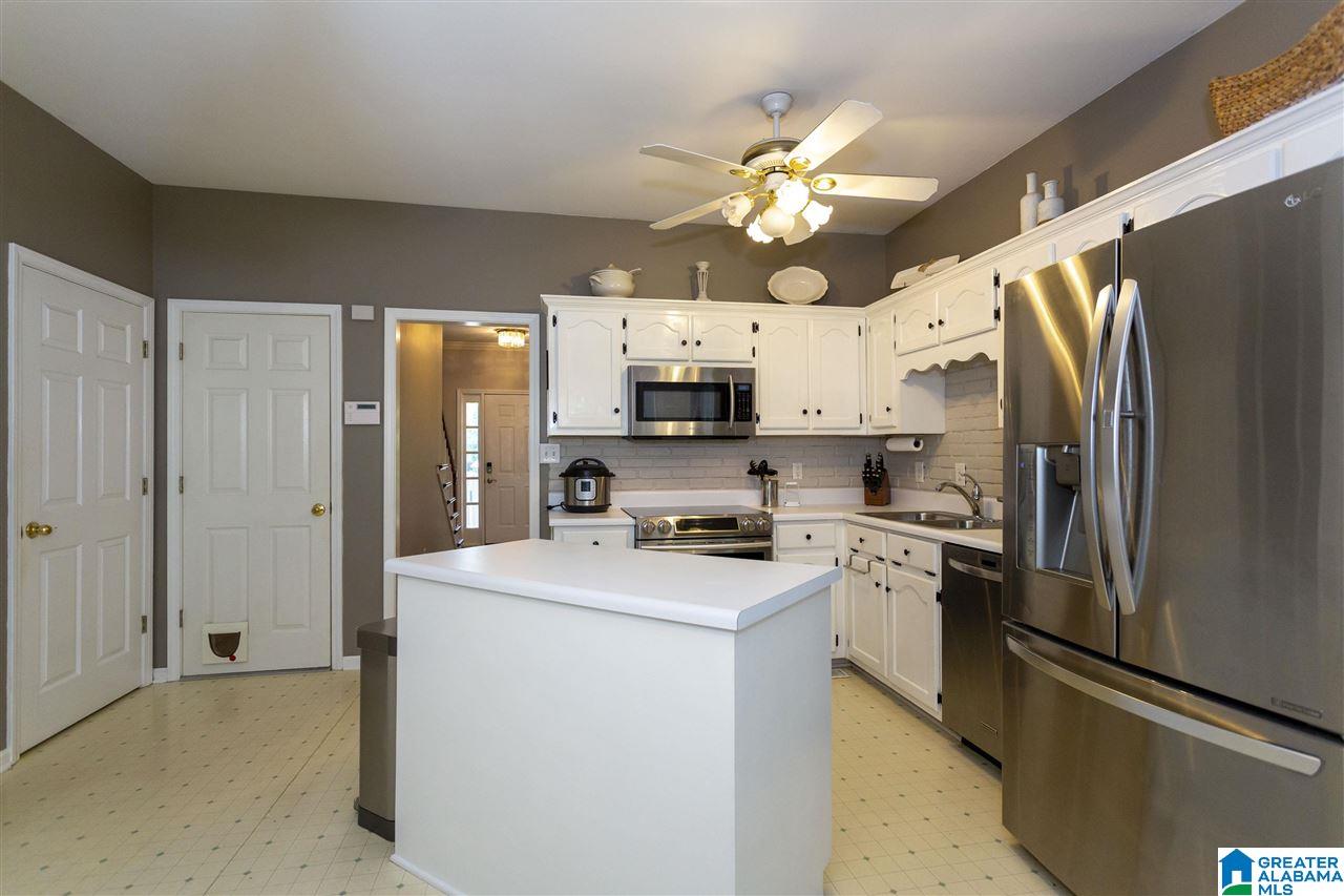 124 Kentwood Lane Alabaster, AL 35007 - Photo 27 of 49