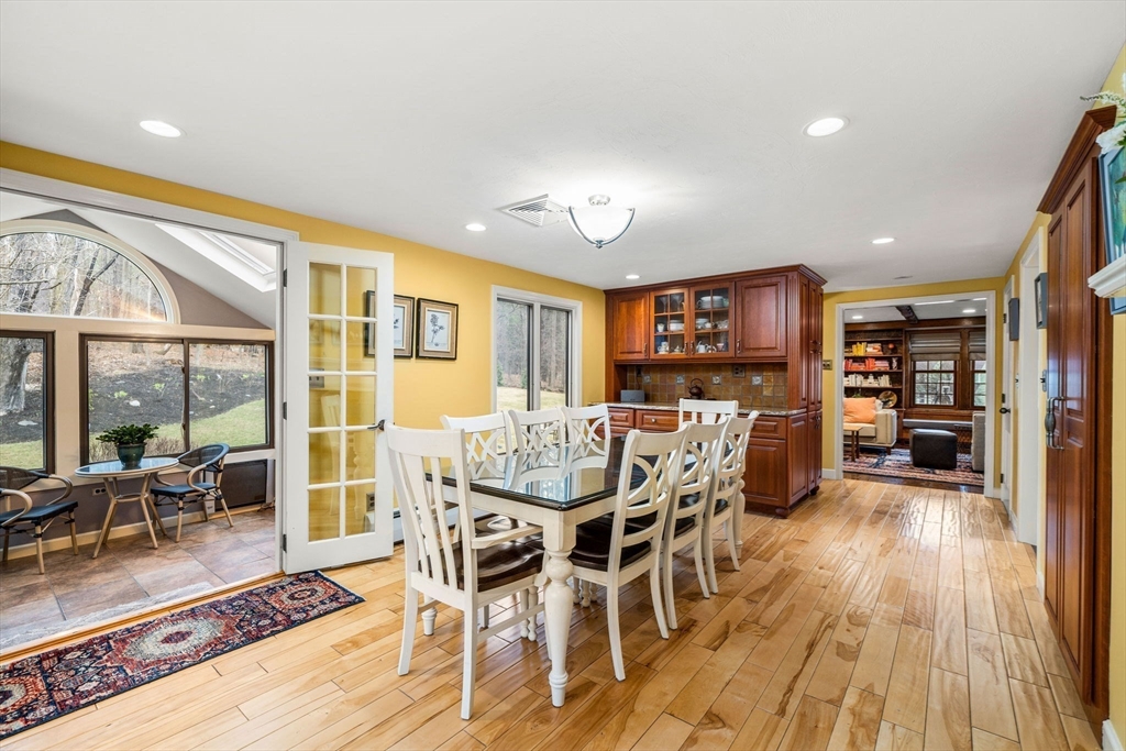 79 Sampson Road Bolton, MA 01740 - Photo 4 of 41 Gallery Image 4