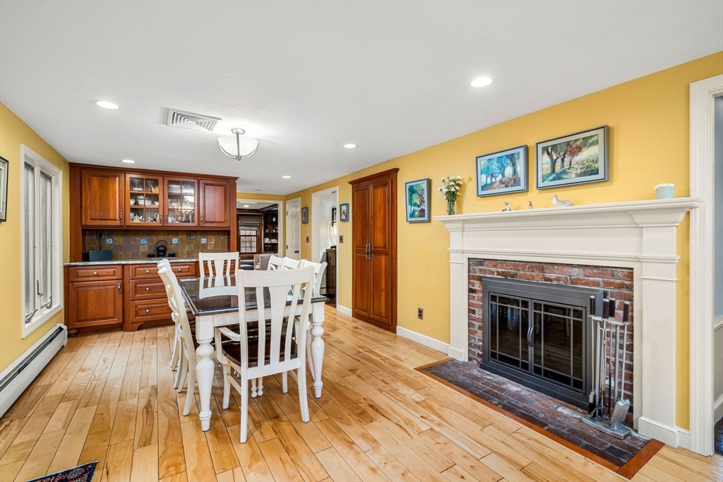 79 Sampson Road Bolton, MA 01740 - Photo 7 of 41 Gallery Image 7
