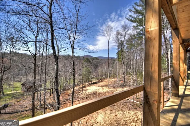 a view of a outdoor space