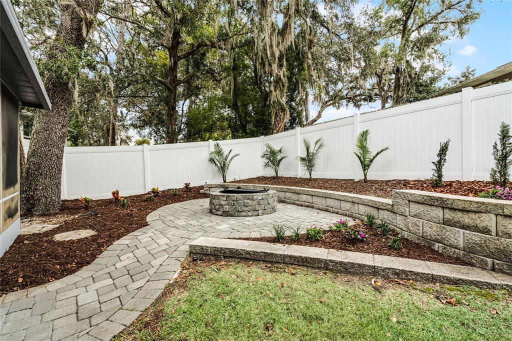 626 Little Wekiva Road Altamonte Springs, FL 32714 - Photo 32 of 35 Firepit