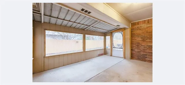 $249,900 | 190 44th Street Southwest, Paris, TX 75460