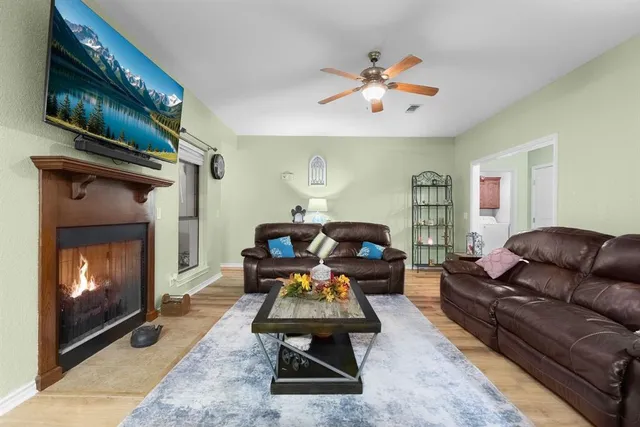 $249,900 | 190 44th Street Southwest, Paris, TX 75460