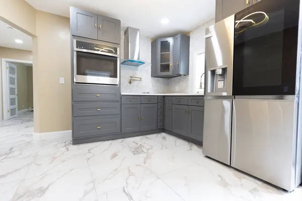 $369,900 | 2085 Memorial Drive, South Hadley, MA 01075