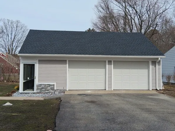 $369,900 | 2085 Memorial Drive, South Hadley, MA 01075
