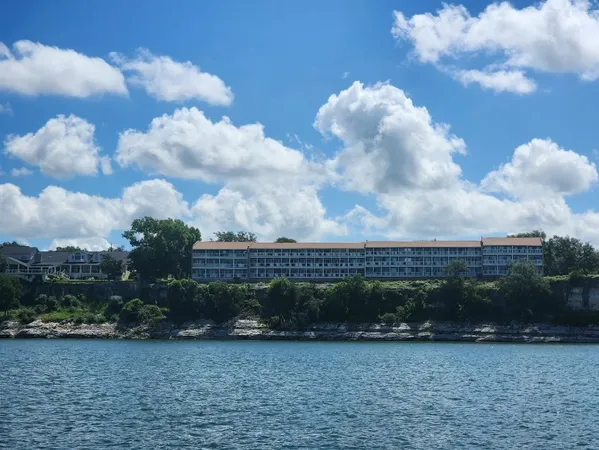 $140,000 | 2 Cliffhouse Drive, Unit 210, Belton, TX 76513