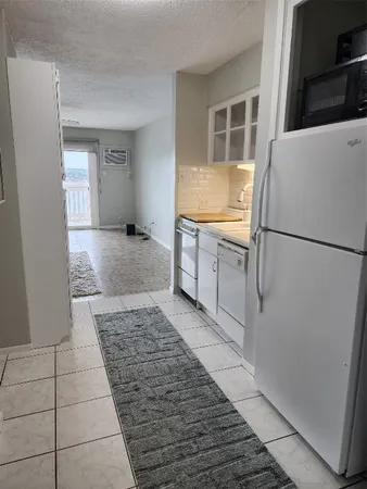 $140,000 | 2 Cliffhouse Drive, Unit 210, Belton, TX 76513