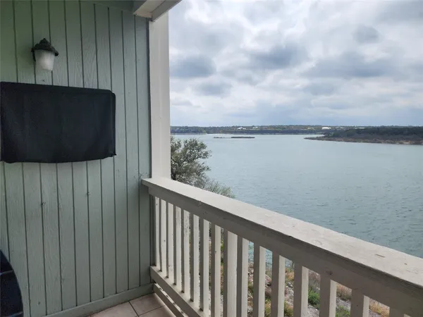 $140,000 | 2 Cliffhouse Drive, Unit 210, Belton, TX 76513