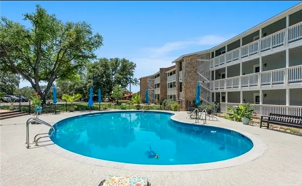 $140,000 | 2 Cliffhouse Drive, Unit 210, Belton, TX 76513