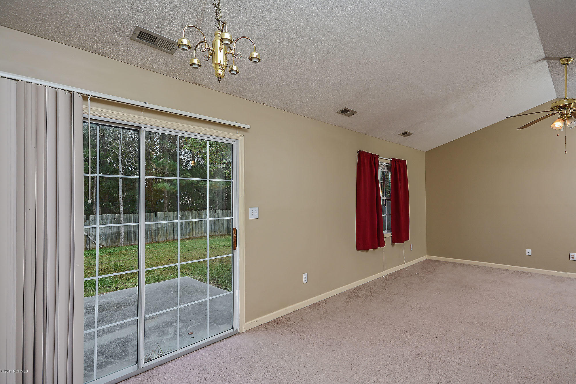 275 Parnell Road Hubert, NC 28539 - Photo 9 of 26 DSC_0388