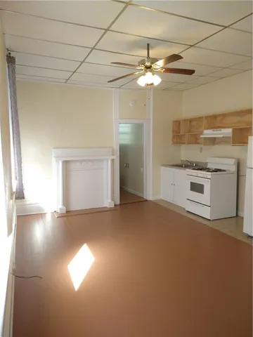 $975 | 4433 Canal Street, Unit 3, New Orleans, LA 70119