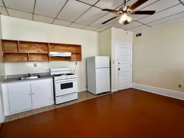 $975 | 4433 Canal Street, Unit 3, New Orleans, LA 70119