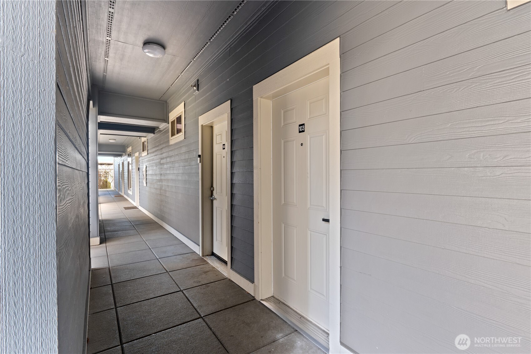 910 Gladstone Street, Unit 103 Bellingham, WA 98229 - Photo 23 of 28 a view of hallway