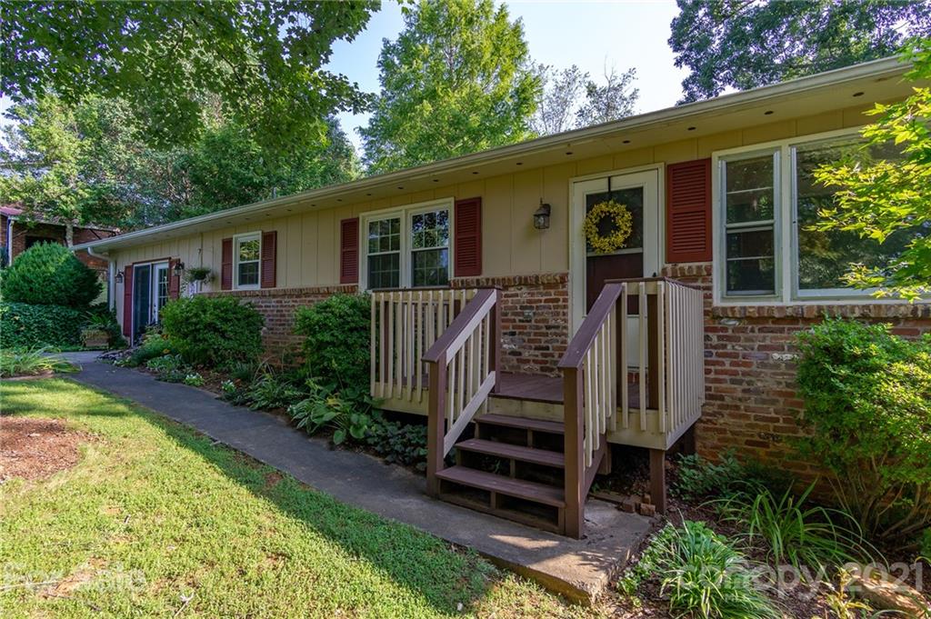 135 Griggs Road Old Fort, NC 28762 - Photo 1 of 40 Gallery Image 1