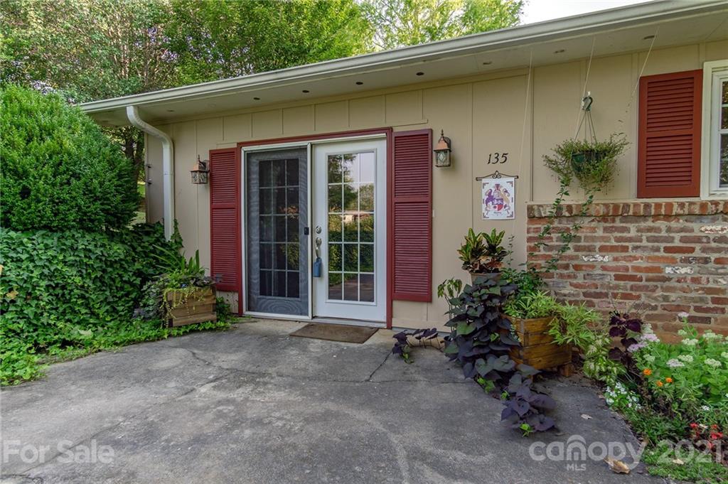 135 Griggs Road Old Fort, NC 28762 - Photo 6 of 40 Gallery Image 6