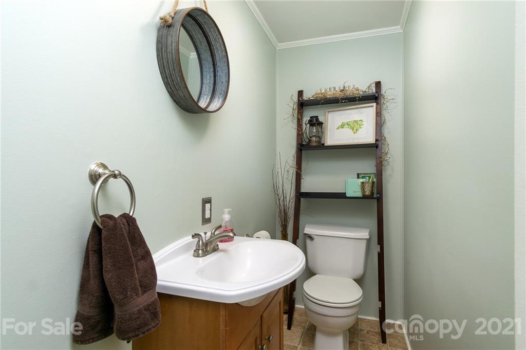135 Griggs Road Old Fort, NC 28762 - Photo 10 of 40 Gallery Image 10