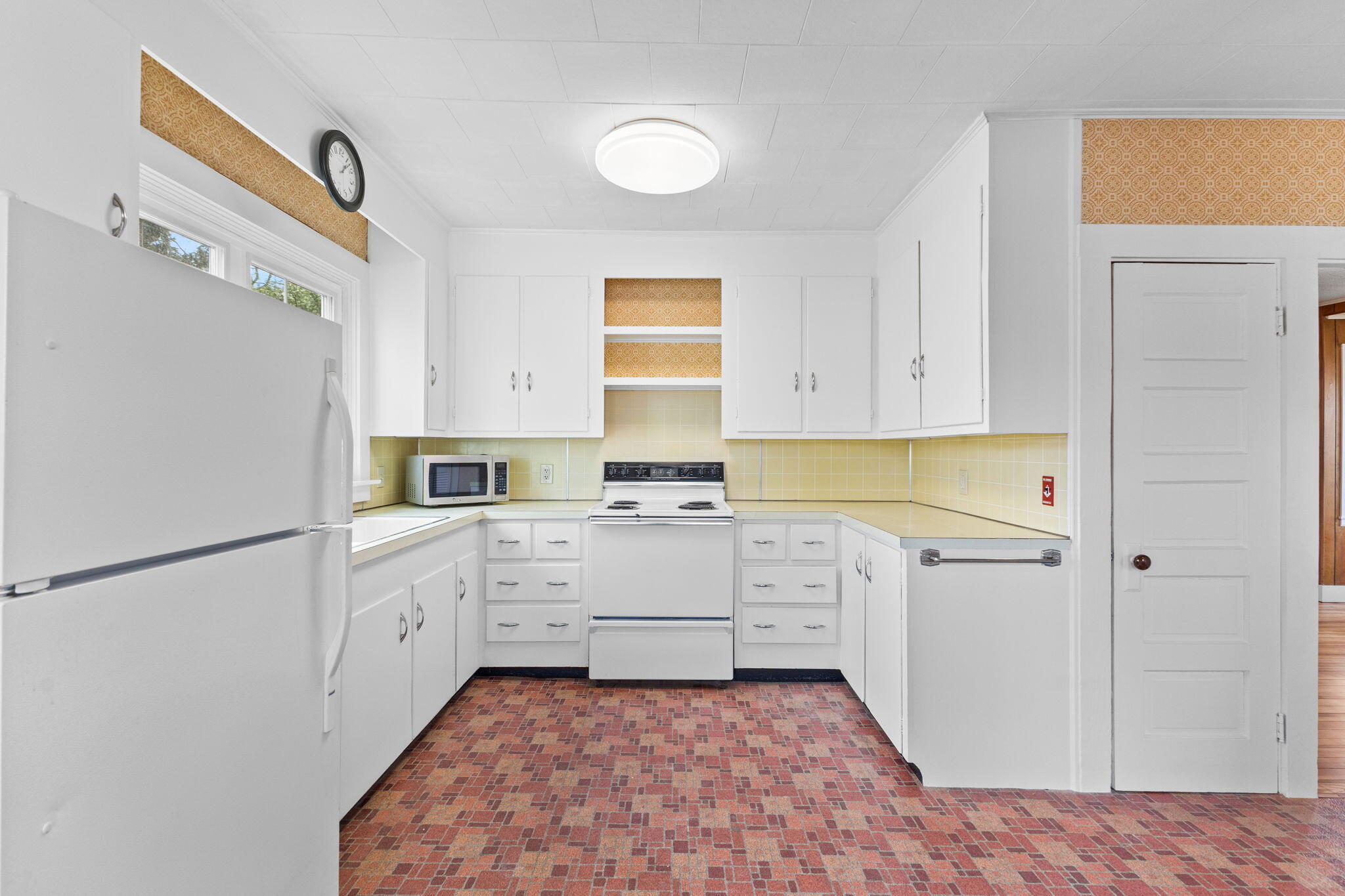 10 Puritan Road Buzzards Bay, MA 02532 - Photo 14 of 40 33-web-or-mls-IMG_8508