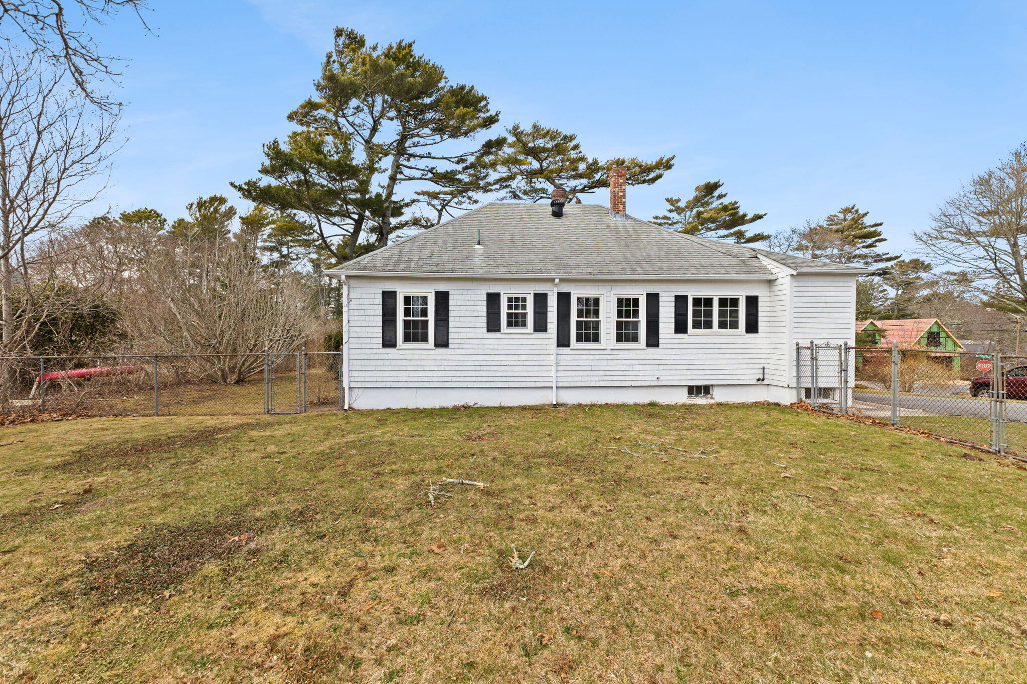 10 Puritan Road Buzzards Bay, MA 02532 - Photo 9 of 40 9-web-or-mls-IMG_8433