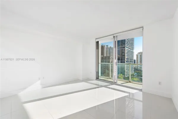 $719,000 | 500 Brickell Avenue, Unit 1402, Miami, FL 33131