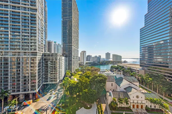 $719,000 | 500 Brickell Avenue, Unit 1402, Miami, FL 33131