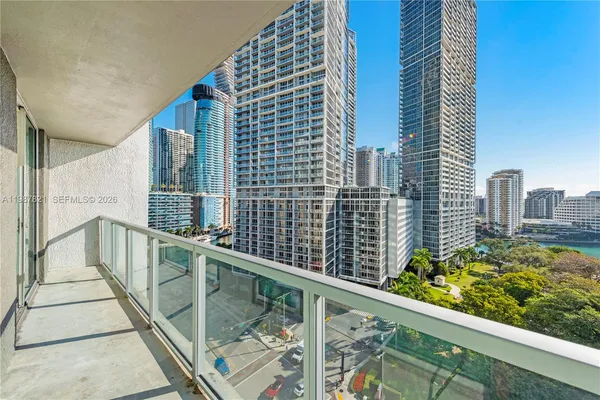 $719,000 | 500 Brickell Avenue, Unit 1402, Miami, FL 33131