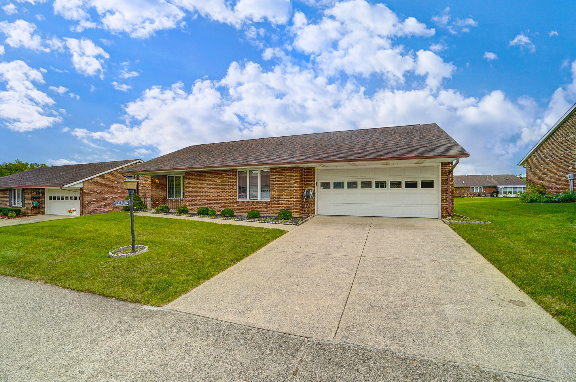 1141 Lindsey Road Springfield, OH 45503 - Photo 2 of 32 Gallery Image 2