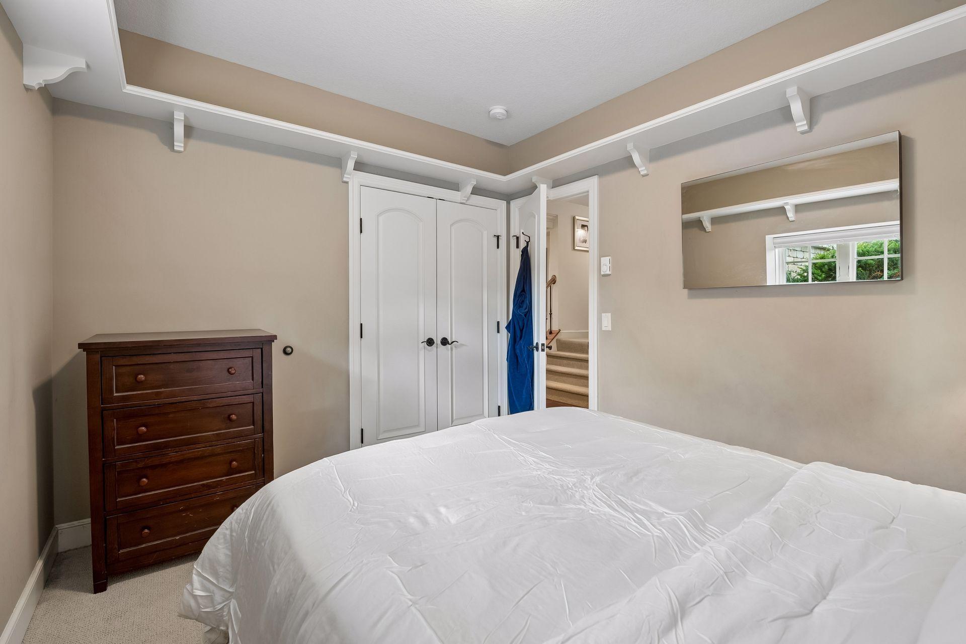 6805 Creston Road Edina, MN 55435 - Photo 49 of 66 Gallery Image 49