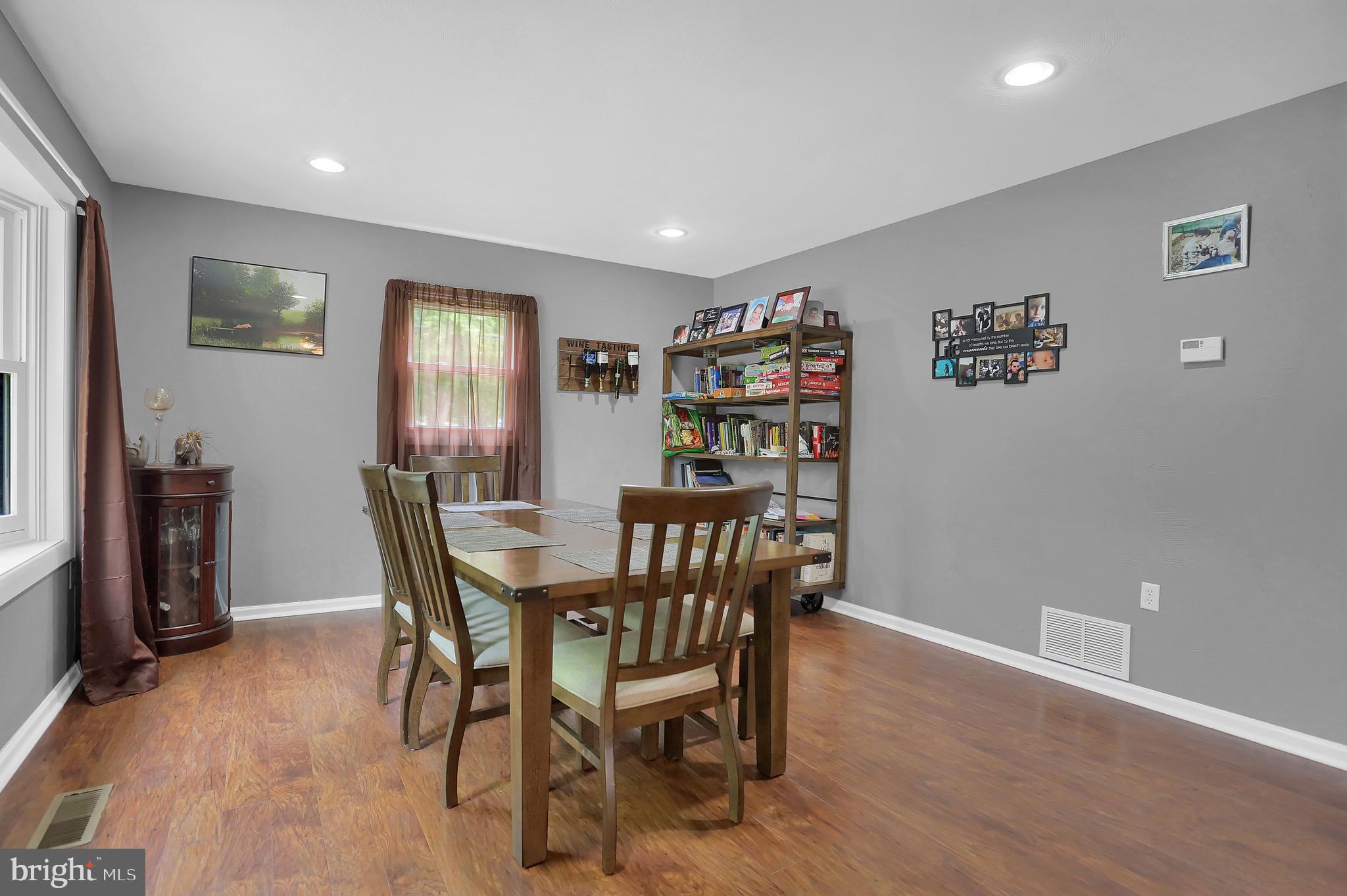 2081 Grandview Road Hanover, PA 17331 - Photo 5 of 30