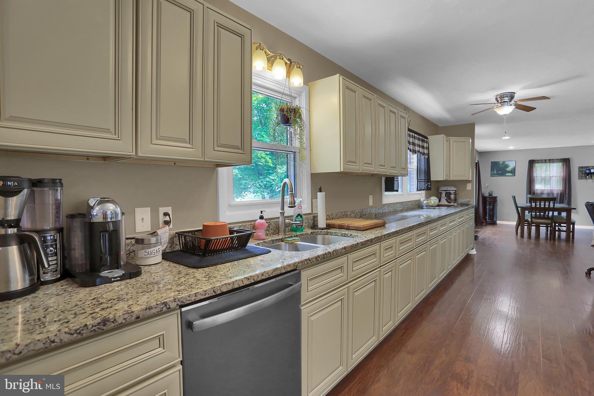 2081 Grandview Road Hanover, PA 17331 - Photo 10 of 30