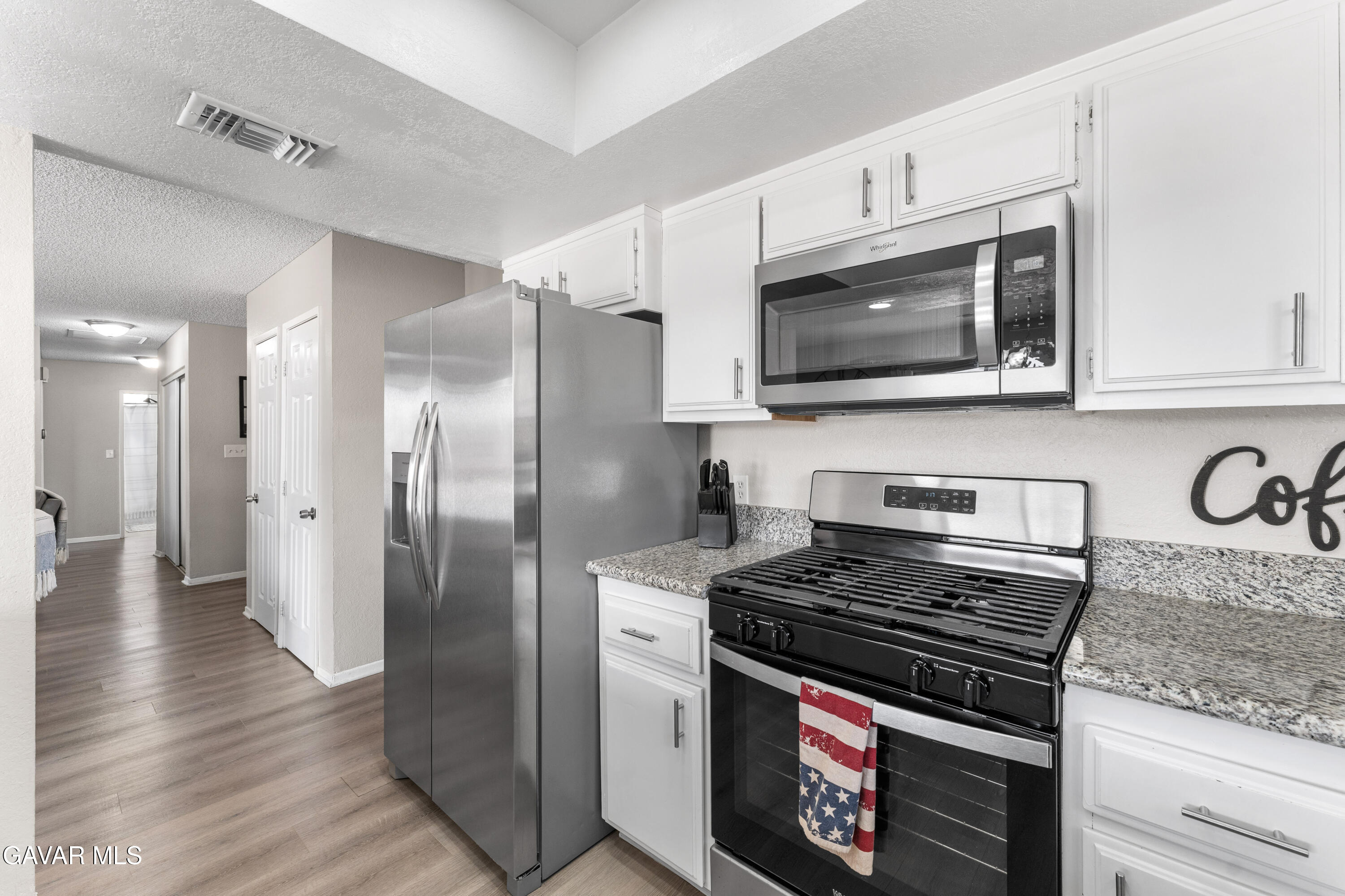 3472 West Roxbury Street Rosamond, CA 93560 - Photo 12 of 32 12