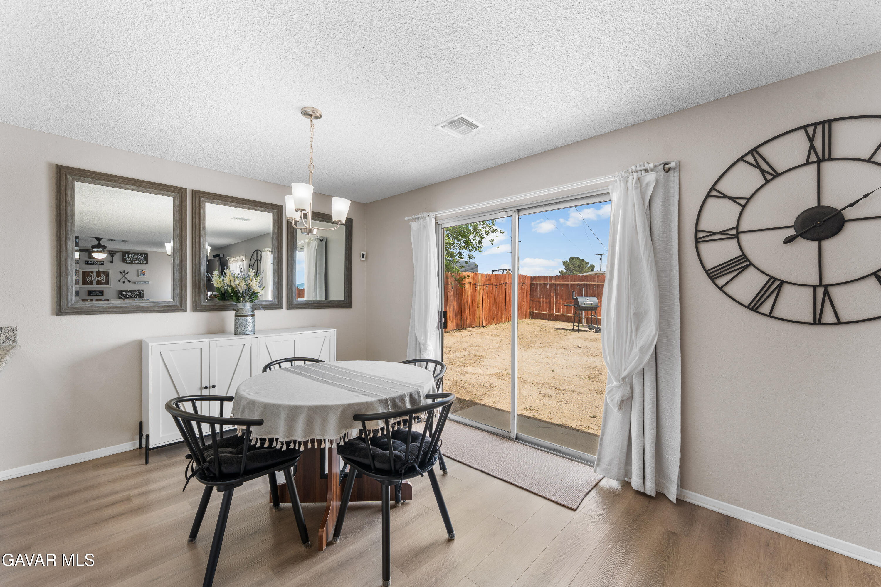 3472 West Roxbury Street Rosamond, CA 93560 - Photo 7 of 32 7