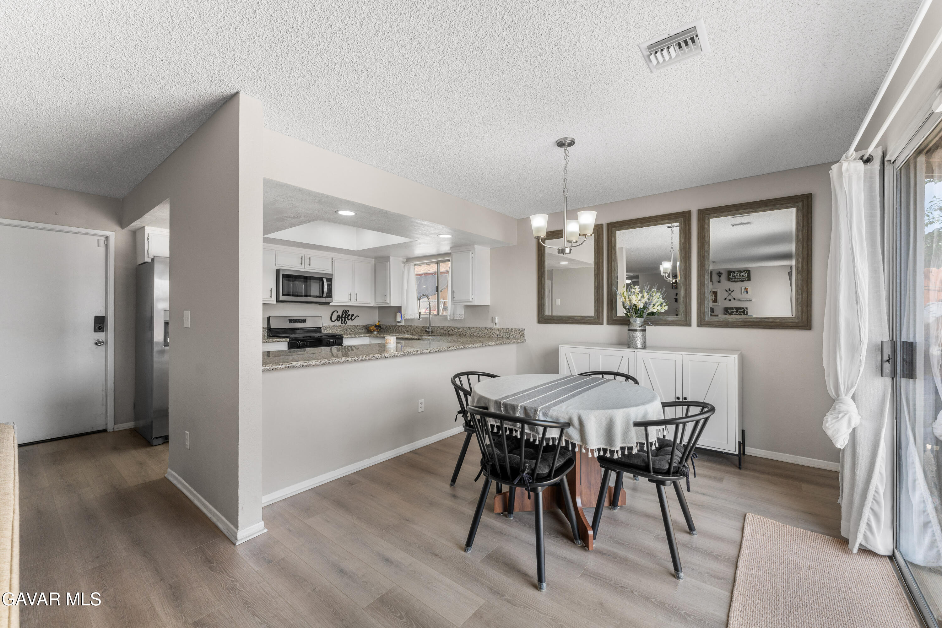 3472 West Roxbury Street Rosamond, CA 93560 - Photo 8 of 32 8