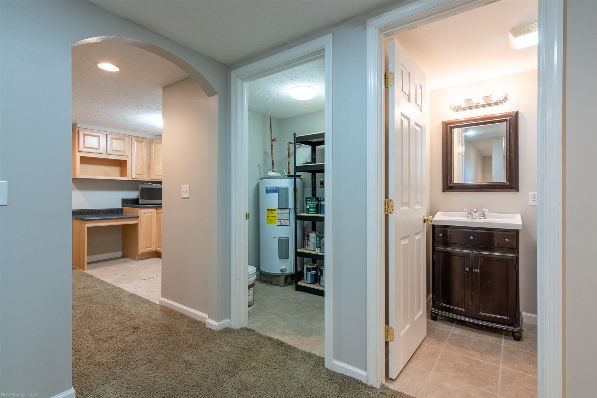 165 Overhill Road Christiansburg, VA 24073 - Photo 33 of 52 Gallery Image 33