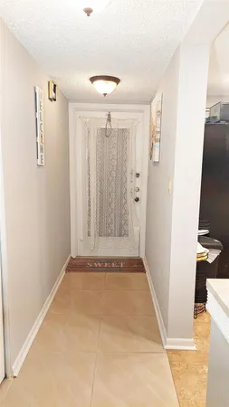 $2,400 | 367 South Federal Highway, Unit C225, Deerfield Beach, FL 33441